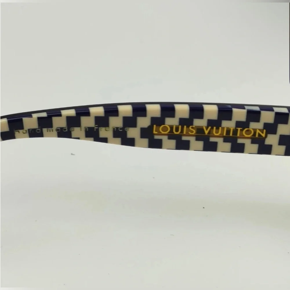 Louis Vuitton Authentic Sunglasses Unisex!!! Like New! - Picture 10 of 13